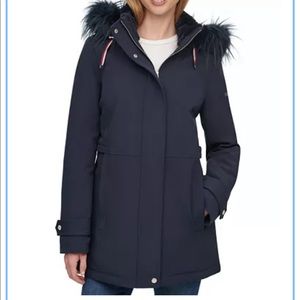 Meet your Posher, Leila